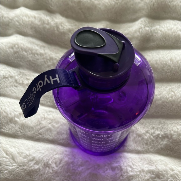 1 Gallon Hydromate Water Bottle - Picture 3 of 4